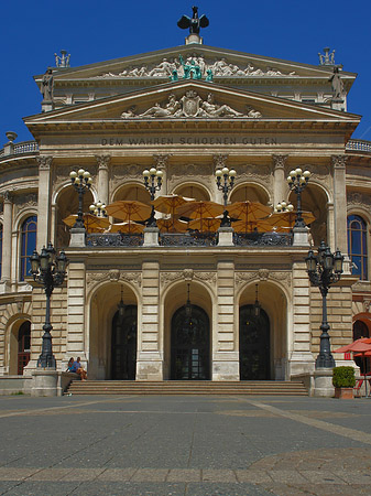 Fotos Alte Oper mit Opernplatz