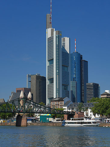 Commerzbank mit Maintower Foto 