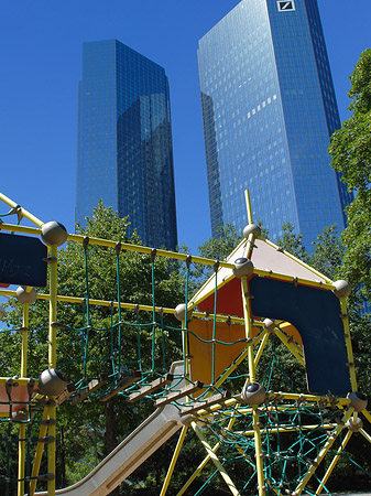 Fotos Deutsche Bank mit Spielplatz | Frankfurt am Main