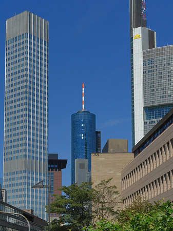 Eurotower mit Commerzbanktower