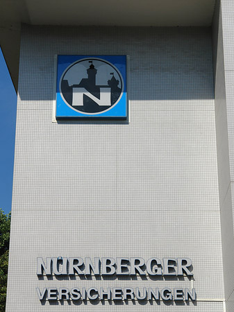 Schild von Nürnberger Versicherungen - Nordrhein-Westfalen (Köln)