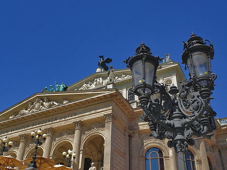 Foto Alte Oper mit Laterne - Frankfurt am Main