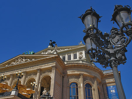 Alte Oper mit Laterne Foto 