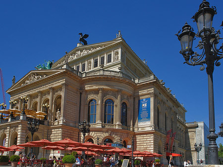 Oper mit Laterne Fotos