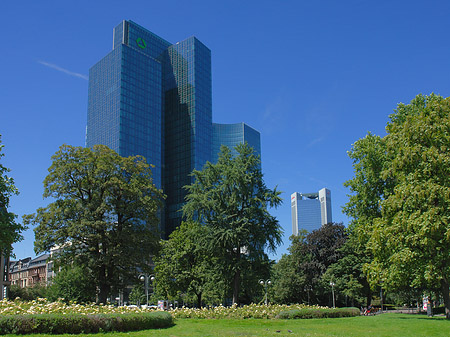 Dresdner Bank neben Trianon - Hessen (Frankfurt am Main)