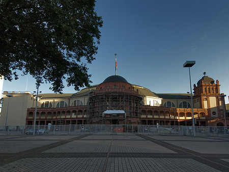 Festhalle auf Messeplatz Foto 