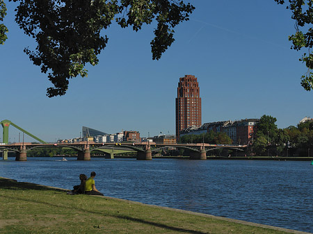 Main Plaza und Untermainbrücke Fotos