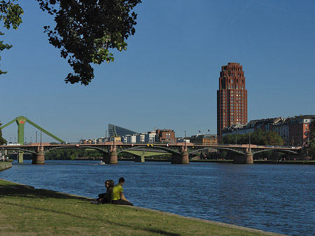 Main Plaza und Untermainbrücke Fotos