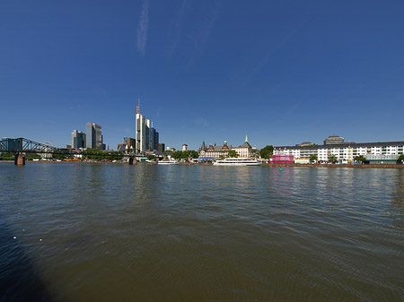 Blick über den Main - Hessen (Frankfurt am Main)