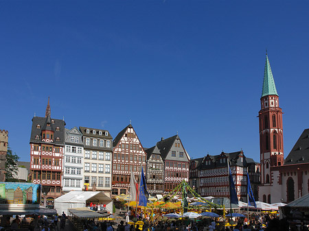 Römerberg mit Nikolaikirche - Hessen (Frankfurt am Main)