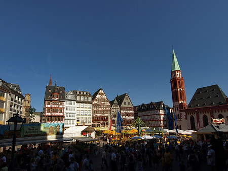 Römerberg mit Nikolaikirche - Hessen (Frankfurt am Main)