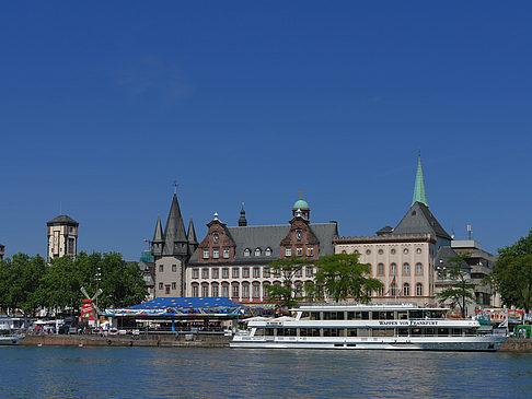 Saalhof mit Schiff Foto 