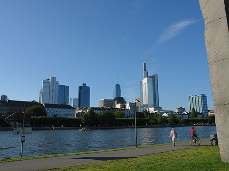 Skyline von Frankfurt mit Obelisk - Hessen (Frankfurt am Main)