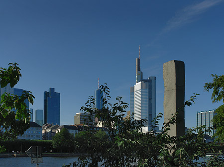 Skyline von Frankfurt mit Obelisk - Hessen (Frankfurt am Main)