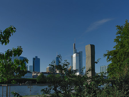 Skyline von Frankfurt mit Obelisk - Hessen (Frankfurt am Main)