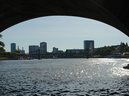 Fotos Unter der alten Brücke | Frankfurt am Main